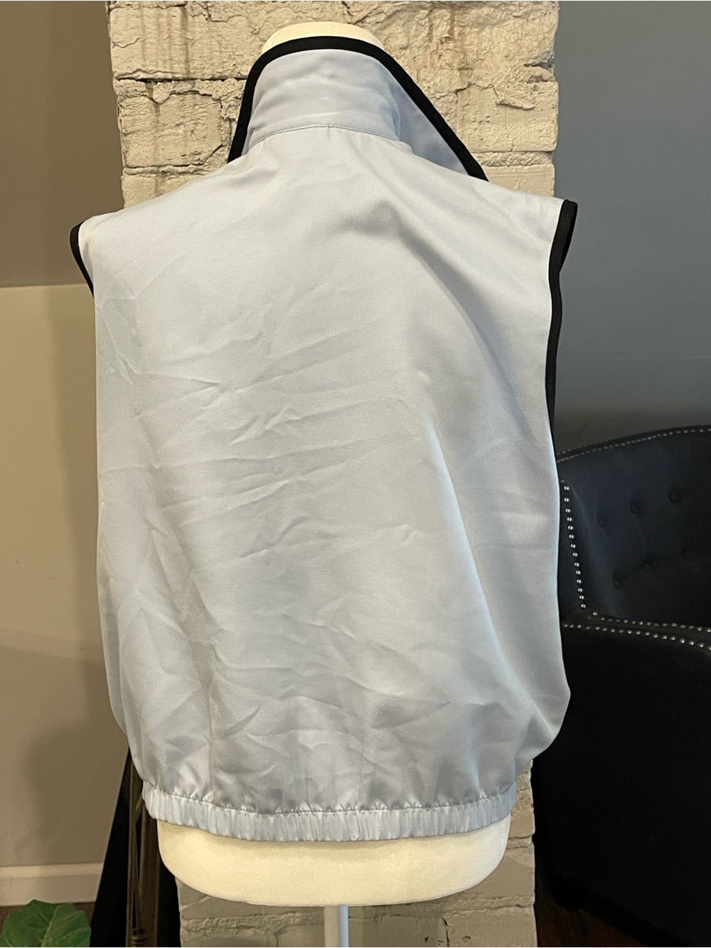 Sleeveless Zip athletic golf Vest in blue and black Vintage 1980’s - Picture 4 of 5
